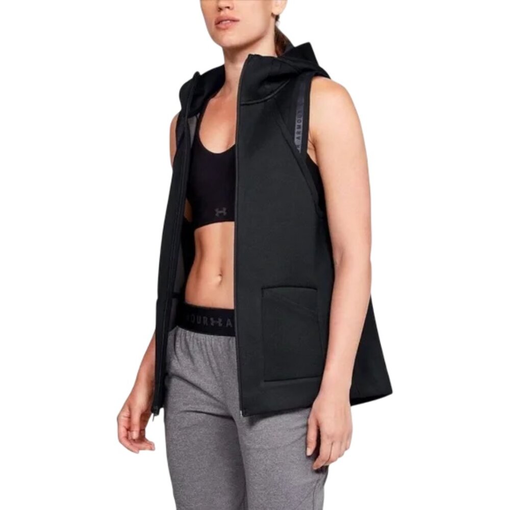 Under Armour women's black Move hooded high neck vest size S/M
